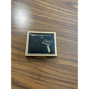 Champion Spark Plug Co. Gillette razor in compact with mirror. Vintage 1970